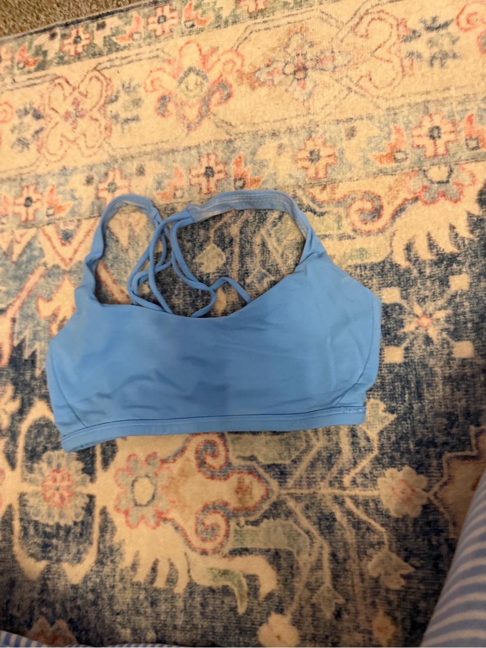 Lululemon Free to Be Bra Size 4